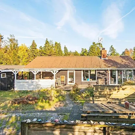 Holiday home 6 Person In Glesborg Fjellerup Strand